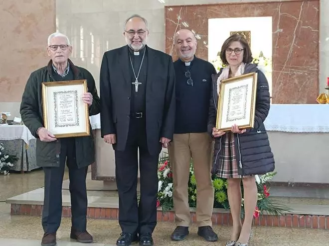 José Manuel García y Consuelo González reciben el premio Liborio Colino en Llanera