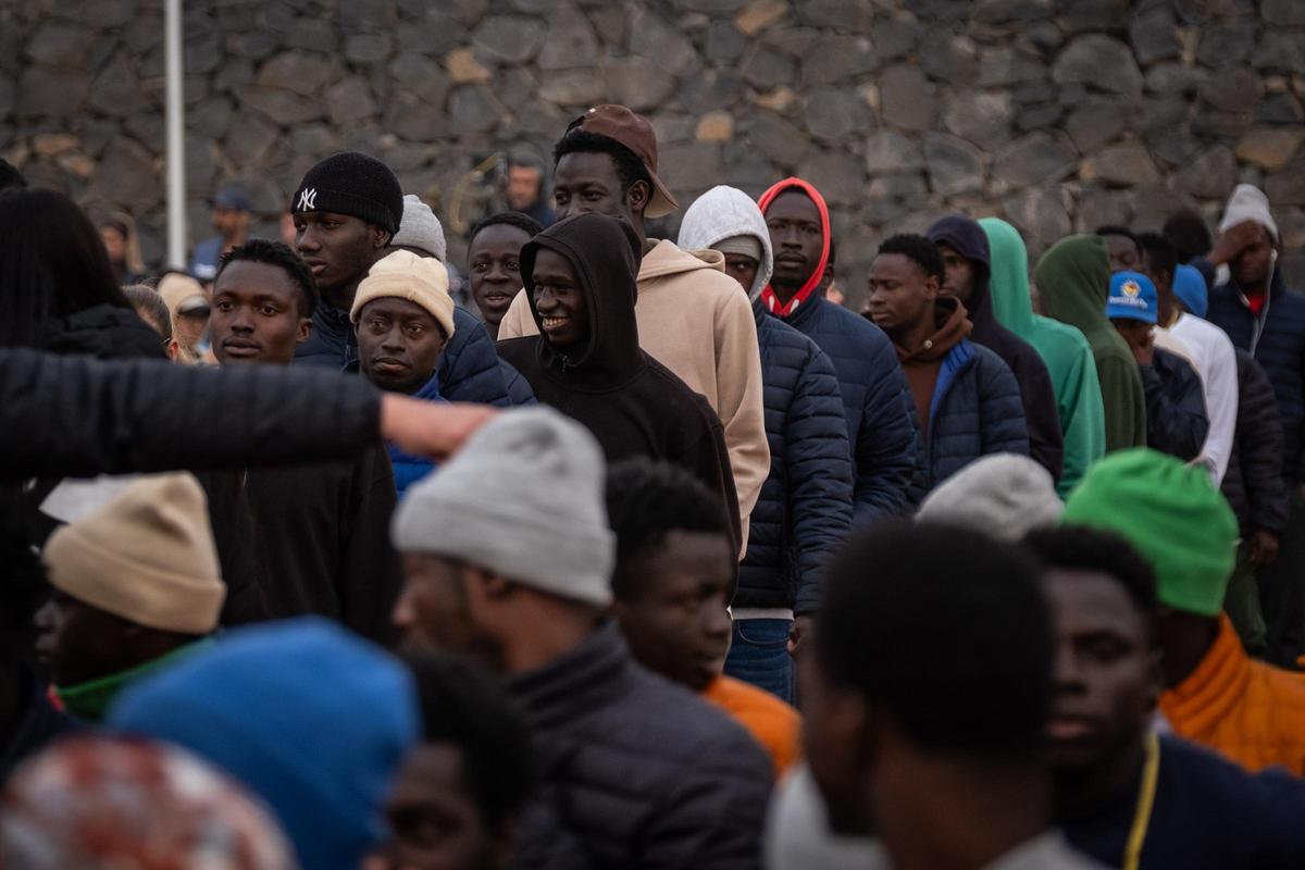 Así ha sido el encuentro del papa León XIV con migrantes de Las Raíces