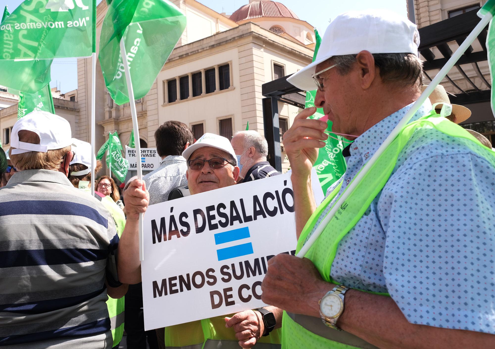 Los agricultores dictan sentencia: el recorte del Tajo-Segura nos lleva a la ruina y la clase política no ha hecho nada