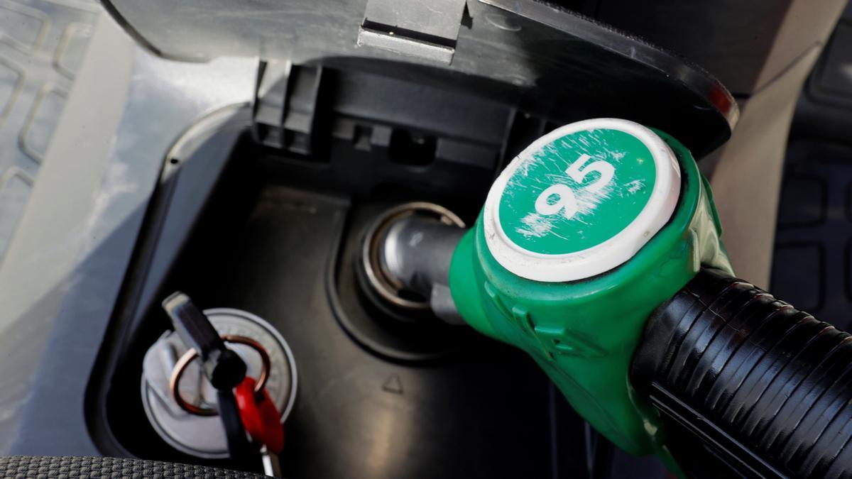 Las gasolineras automáticas son 12 céntimos por litro más baratas de media