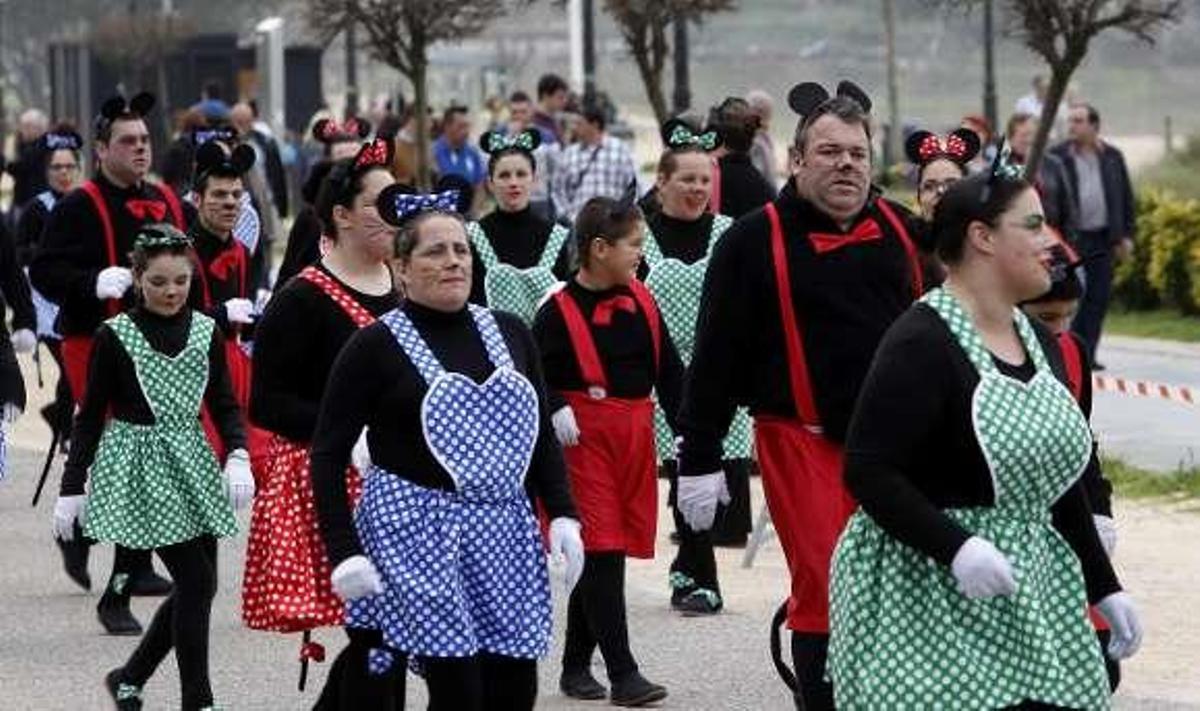 El "Mar de Nigrán" moja el Entroido