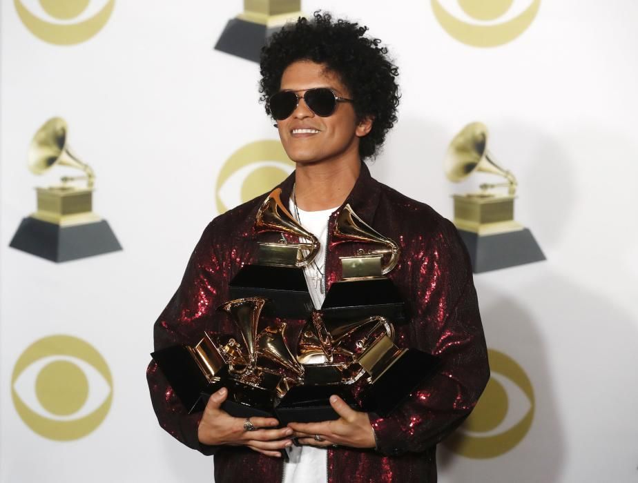 Bruno Mars triunfa en los premios Grammy 2018.