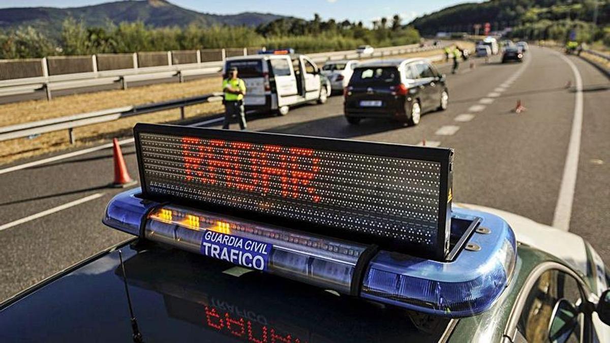 Un control de velocidad en la avenida A.52.