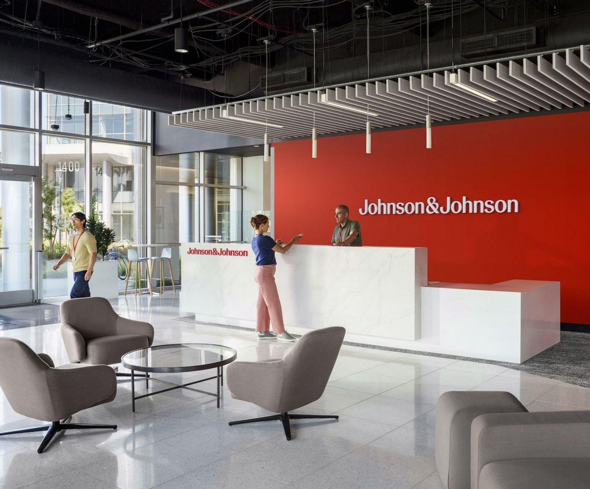 El gegant nord-americà Johnson & Johnson estudia desembarcar a Barcelona