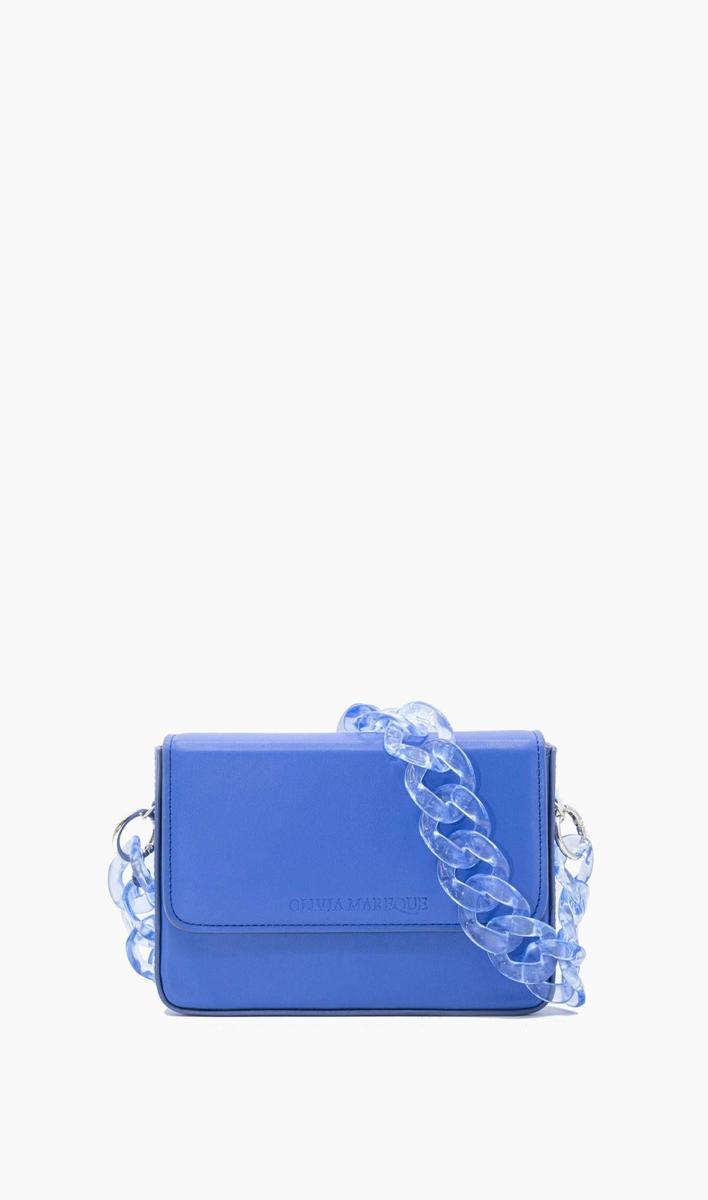 Bolso azul de Olivia Mareque