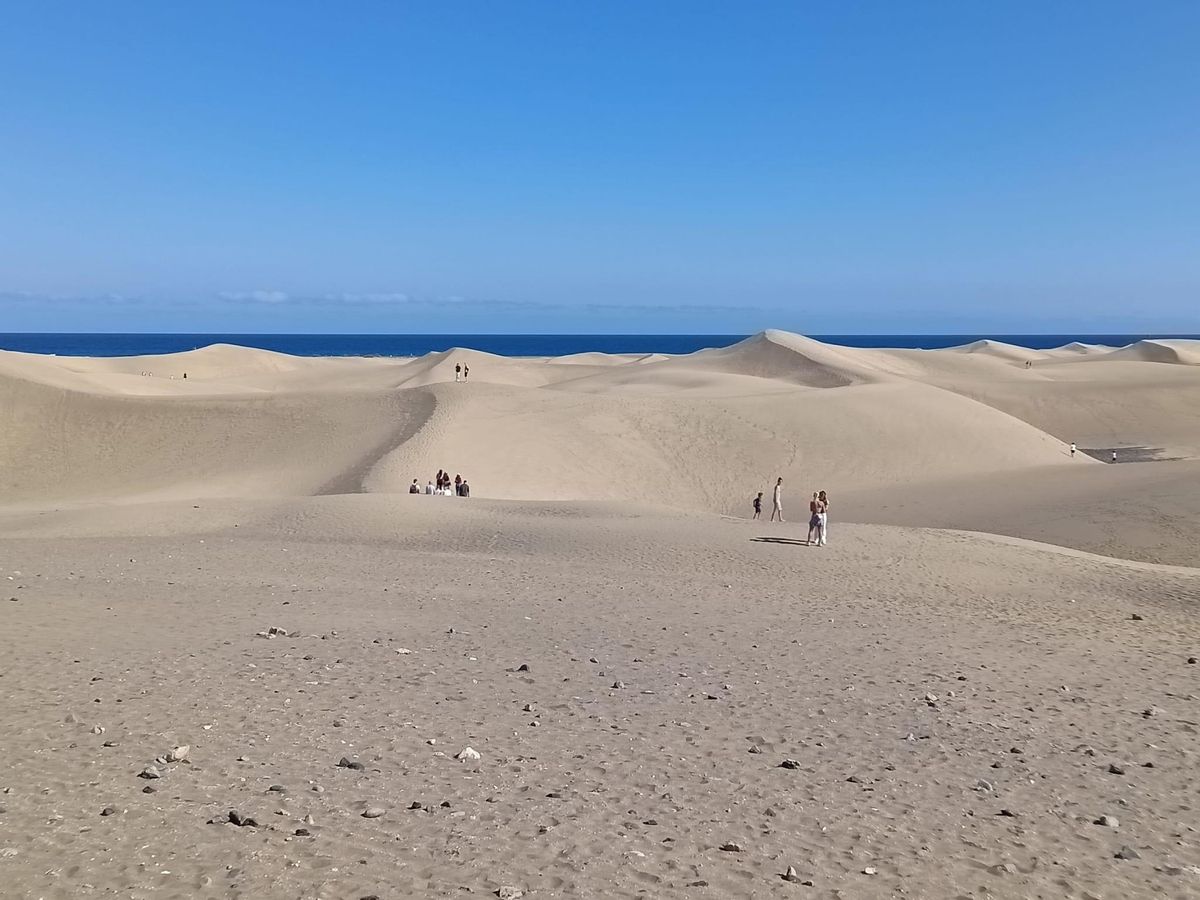 Las Dunas de Maspalomas, llenas de personas