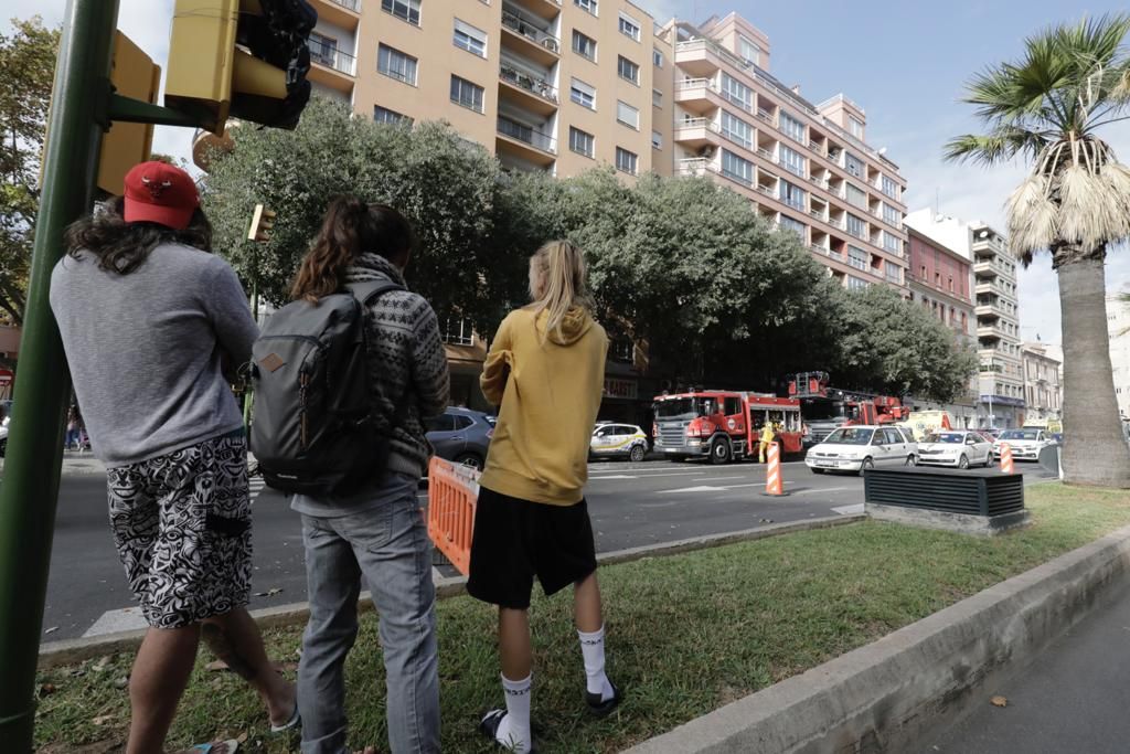 Varios intoxicados en el incendio de un ático en Avenidas