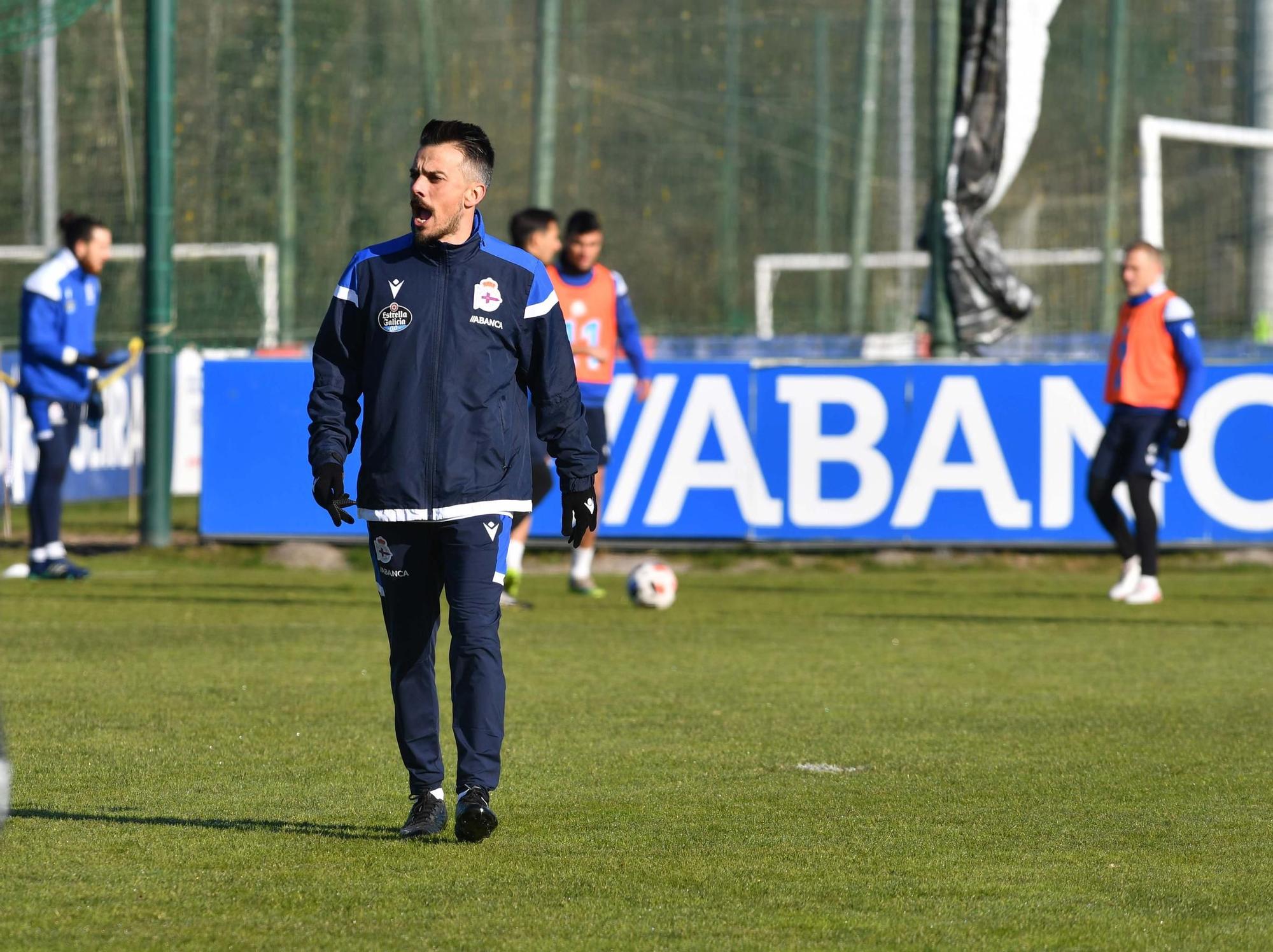 Primer entrenamiento de Rubén de la Barrera al frente del Deportivo