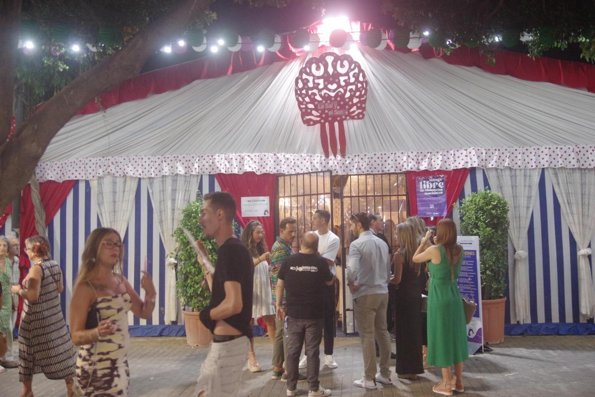 Lleno en el Real la primera noche de la Feria de Málaga 2025