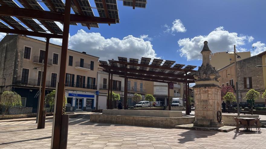 Manacor inicia la instalación de placas solares en sus plazas con dos grandes pérgolas fotovoltaicas en Sant Jaume