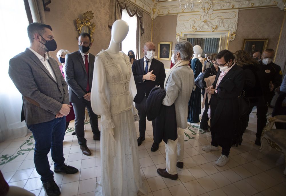 Inauguración de la exposición "La moda y su significado", en el Palacio del Cervelló.