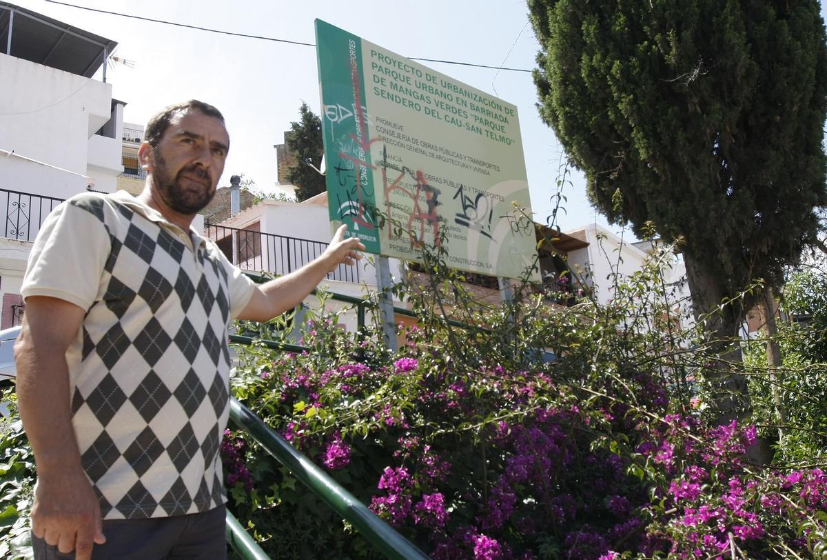 Antonio Martos, en mayo de 2009 en el parque inconcluso.