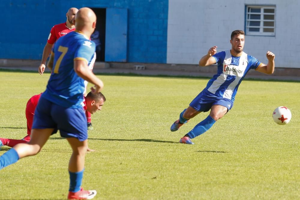 El partido entre el Real Avilés y el Praviano, en imágenes