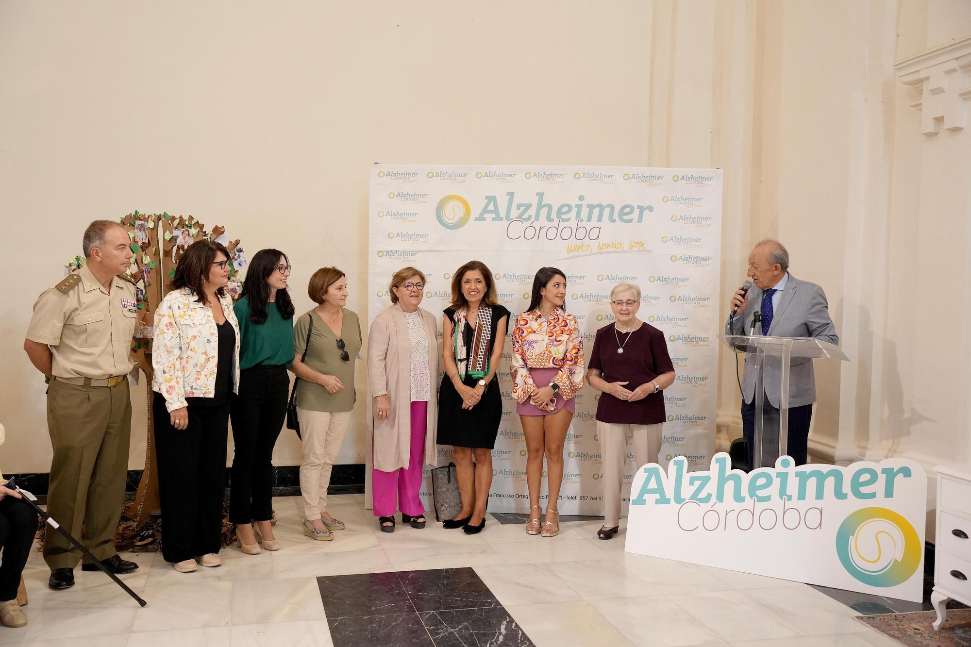 Inauguración del Mercadillo Solidario "por el Alzheimer"
