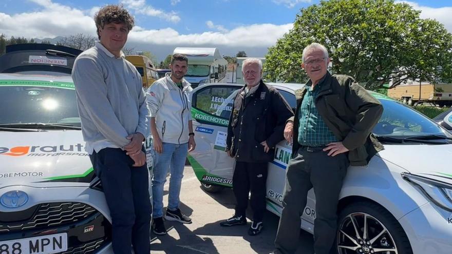 El Oriente a la carrera: Antonio Trevín participó ayer como copiloto en el Eco Rallye de Llanes