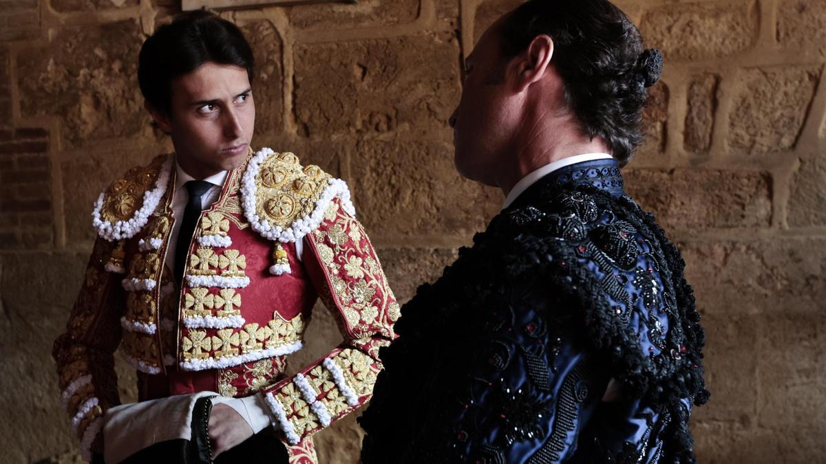 Andrés Roca Rey, antes de hacer el paseíllo en la plaza de toros de Valencia durante las Fallas del 2025.