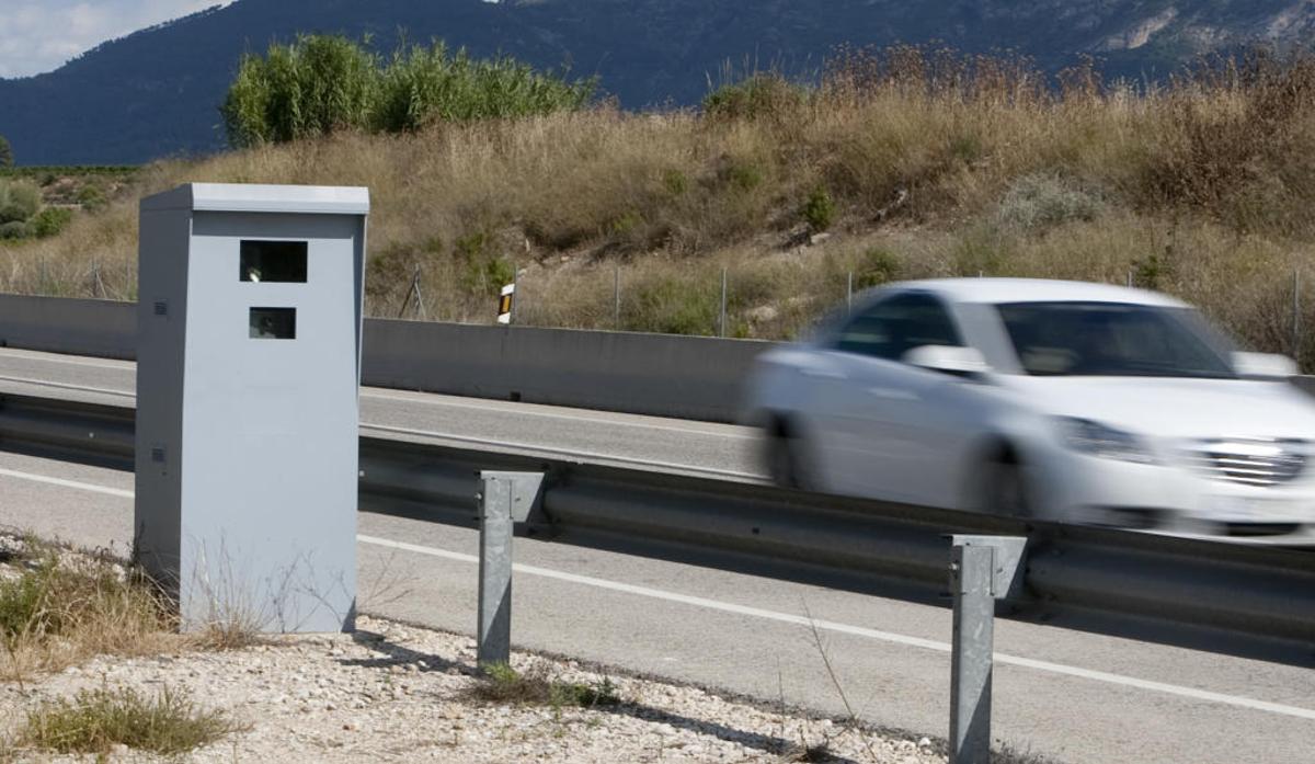 Habrá más radares en las carreteras.