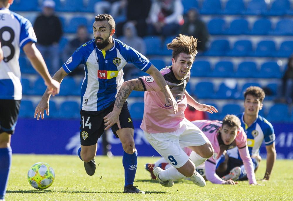 El Hércules desperdicia la ocasión y no pasa del empate ante el AE Prat.