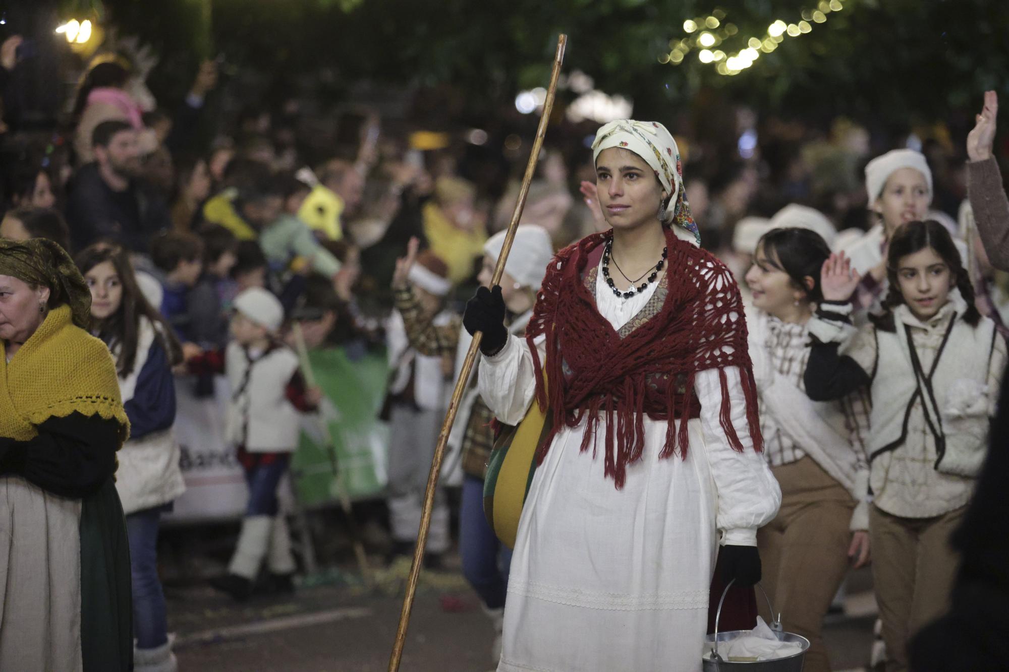 En imágenes: Así fue la multitudinaria cabalgata de Oviedo