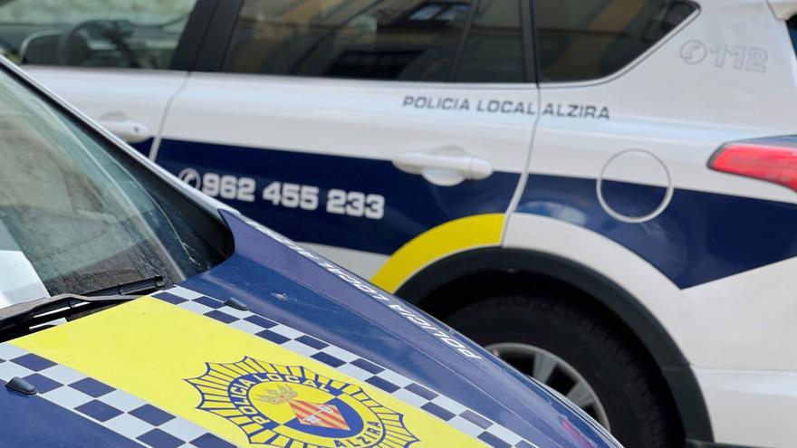 La policía de Alzira interrumpe un robo en una casa y detiene al autor