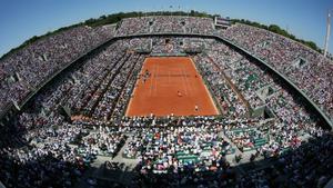 La pista central de Roland Garros espera a los aficionados