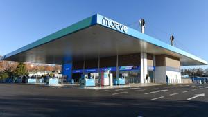 Naturgy i Moeve, contra Repsol amb descomptes en gasolineres, llum i gas