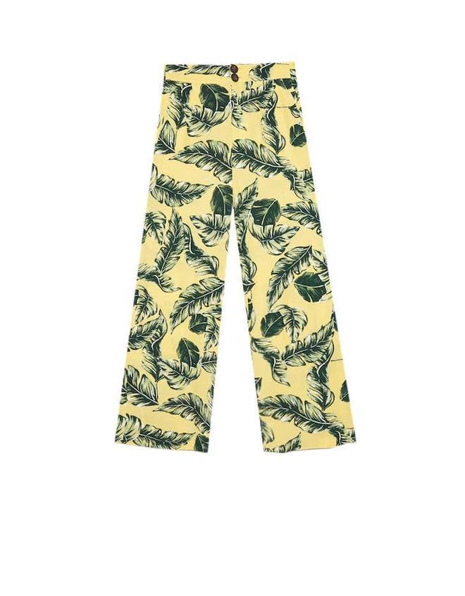 Pantalón tropical, de Stradivarius