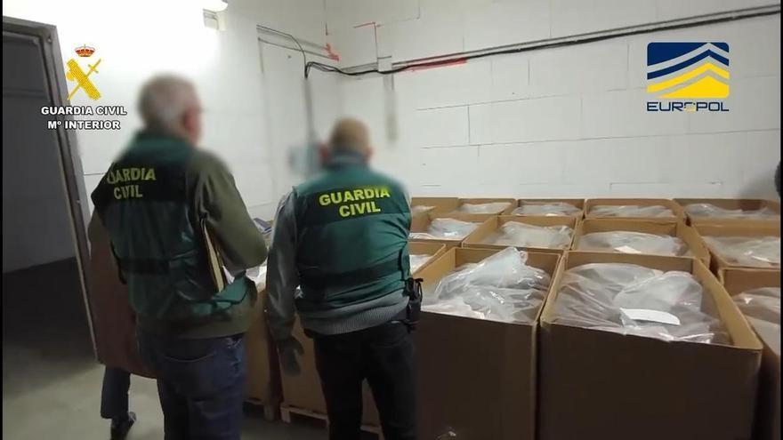 Cop contra una xarxa de tabac falsificat