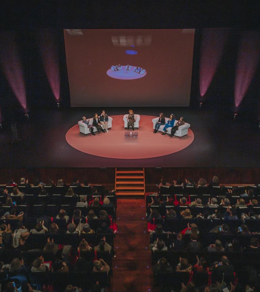 Fisioterapia: la gran aliada en la salud de la mujer en 2025