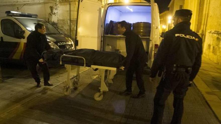 Investigan si la mujer asesinada en Xàtiva fue violada por su agresor