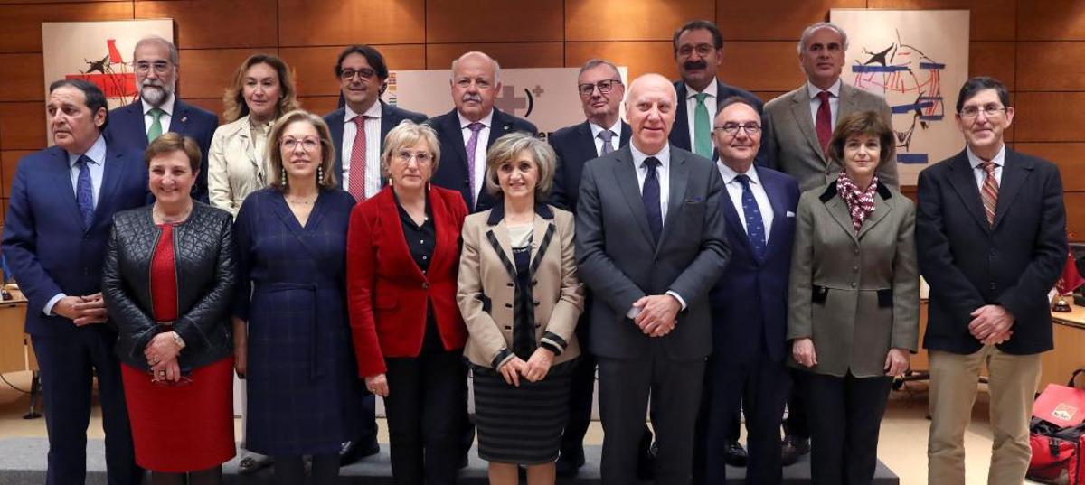 La ministra de Sanidad posa junto a los consejeros autonómicos.