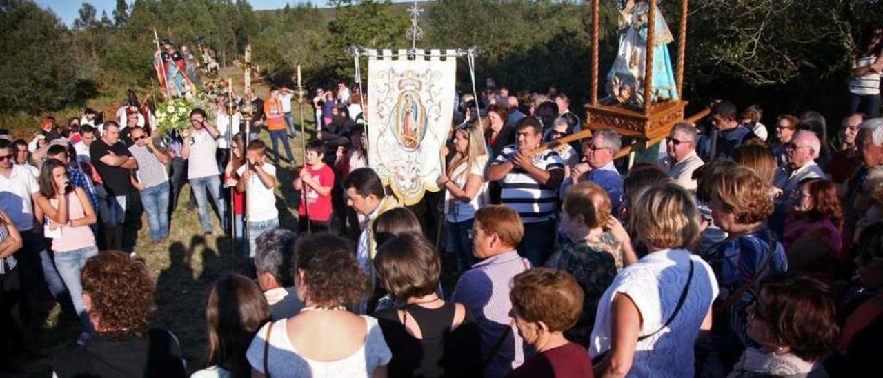 A Grela recuperó el año pasado la procesión en honor a la Virgen de Guadalupe. // Bernabé/Luismy