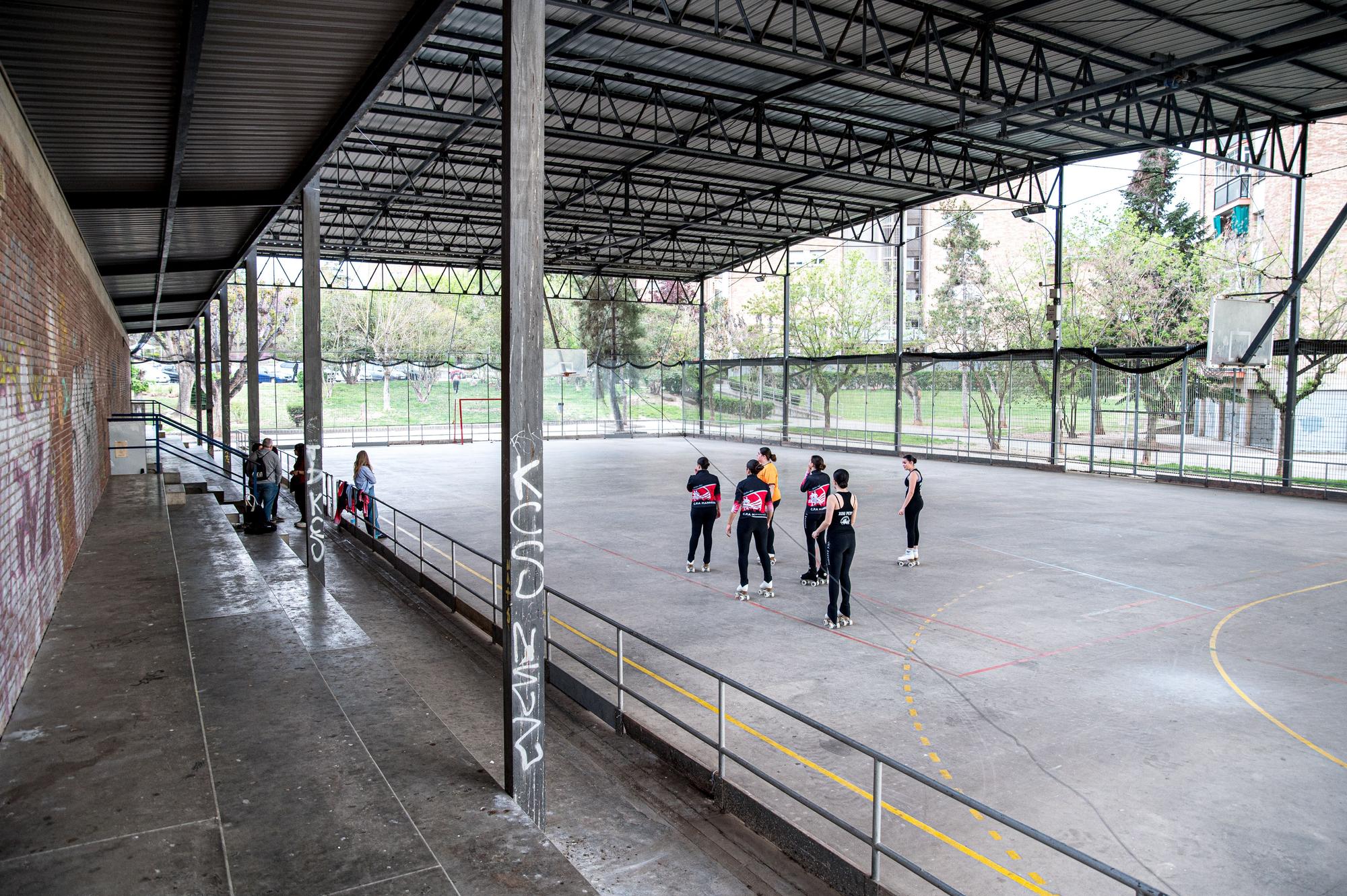 Entrenament a la pista de la Font dels Capellans del Club Patinatge Artístic Manresa