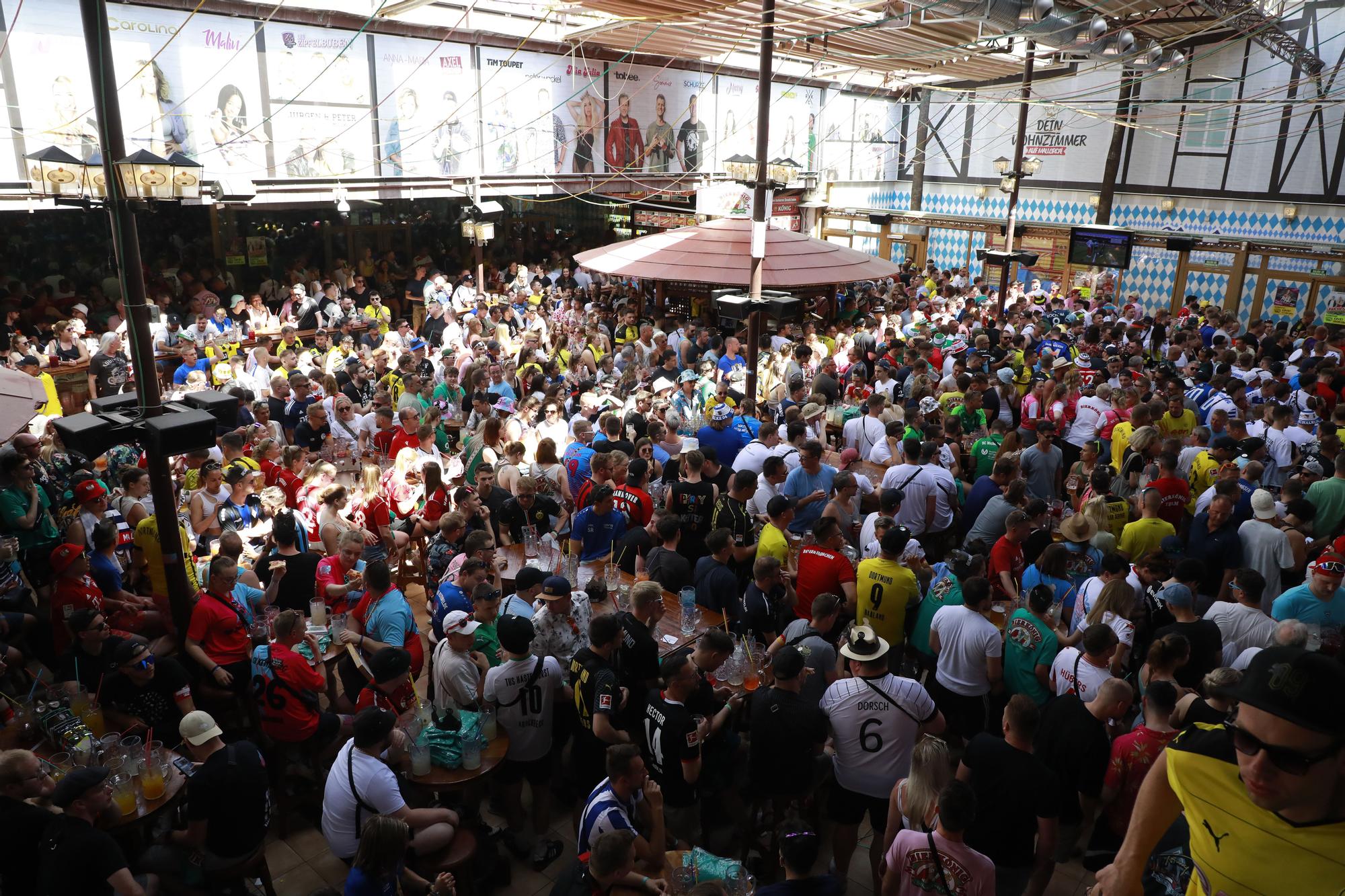 Herzkasper am Ballermann: So erlebten die Fans das Bundesliga-Finale im Bierkönig auf Mallorca