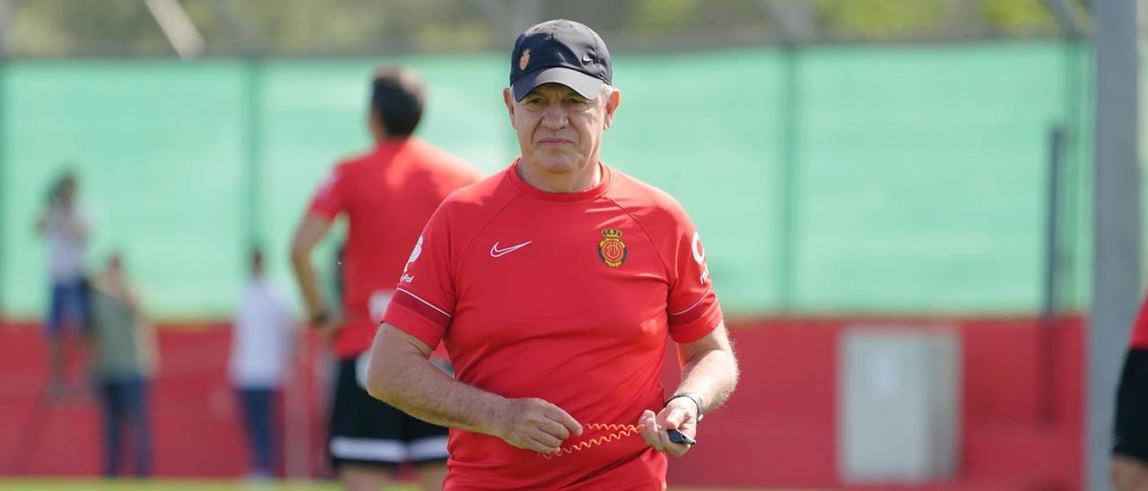 Javier Aguirre, técnico del Real Mallorca, luchará por la permanencia la temporada que viene.