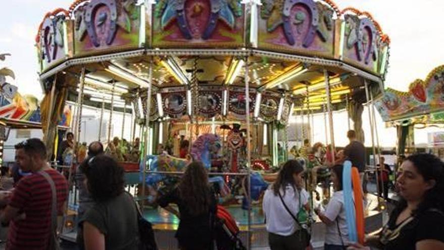 Villena variará la adjudicación de las atracciones de la feria