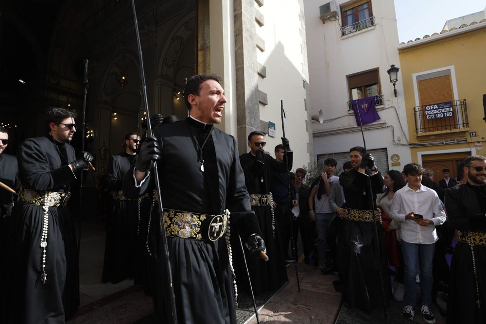 Viernes Santo en Sagunt. Subasta en la Ermita de la Sang.