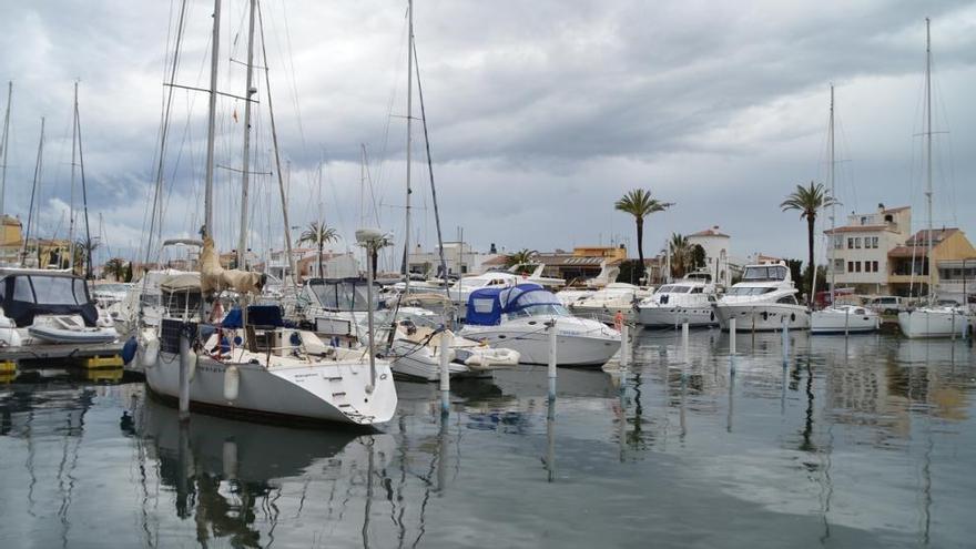 Un dels canals d&#039;Empuriabrava.