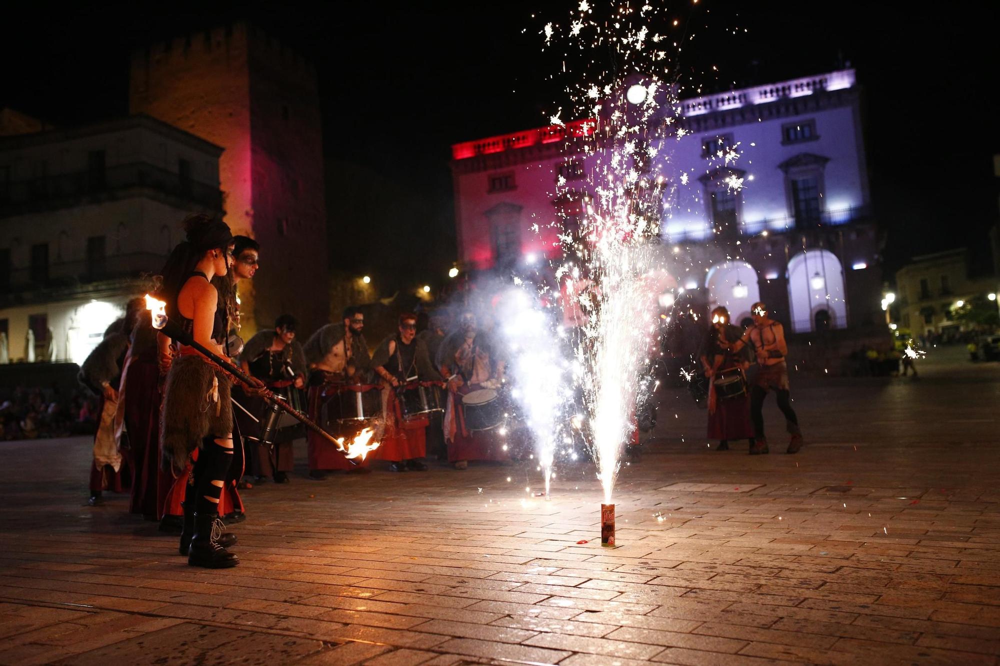 Galería | Así ha sido el desfile de San Jorge en Cáceres