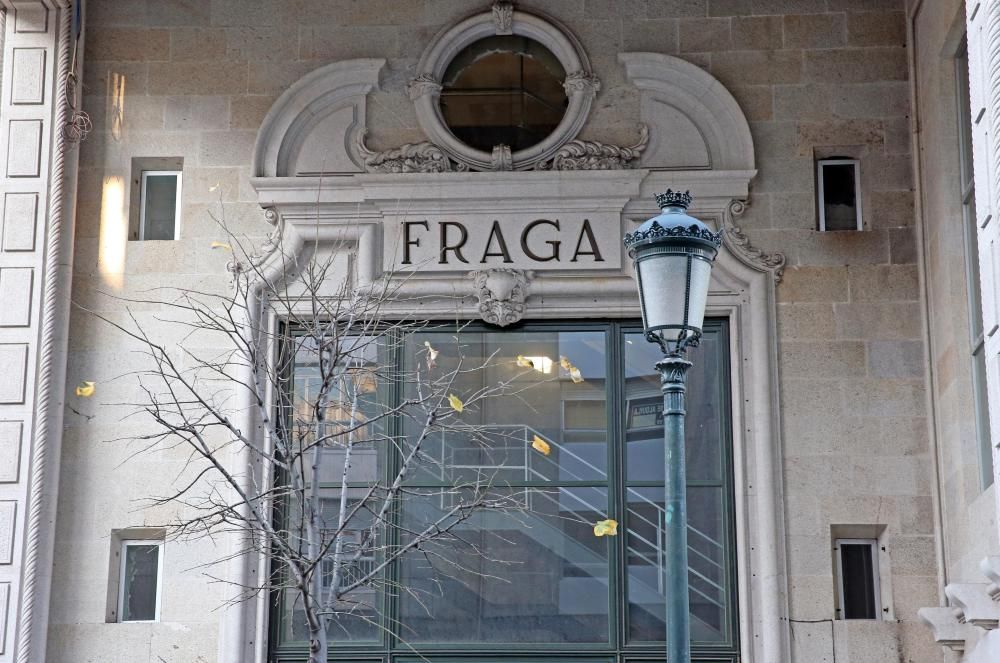 La fachada del emblemático cine Fraga // Marta G. Brea