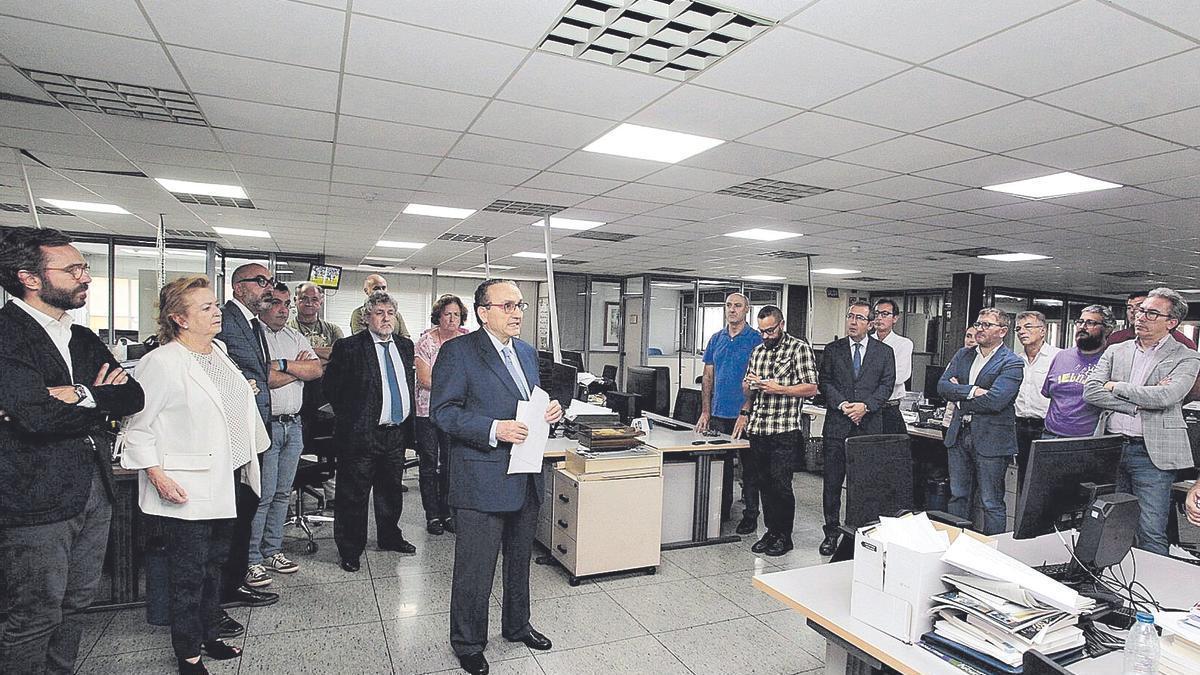 El presidente de Prensa Ibérica &amp; Grupo Zeta, Javier Moll de Miguel, junto a Arantza Sarasola y Aitor Moll, visitó el 1 de octubre de 2019 la redacción del periódico EL DÍA-La Opinión de Tenerife, donde destacó que “el periodismo del futuro es un periodismo hecho a la medida”.