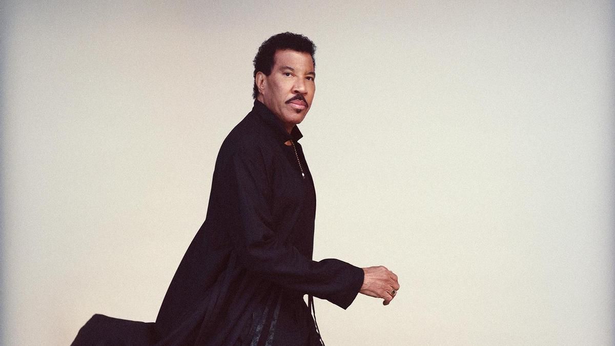 Lionel Richie en una imagen promocional de su nueva gira