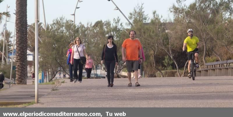 Castellón sale a pasear y practicar deporte