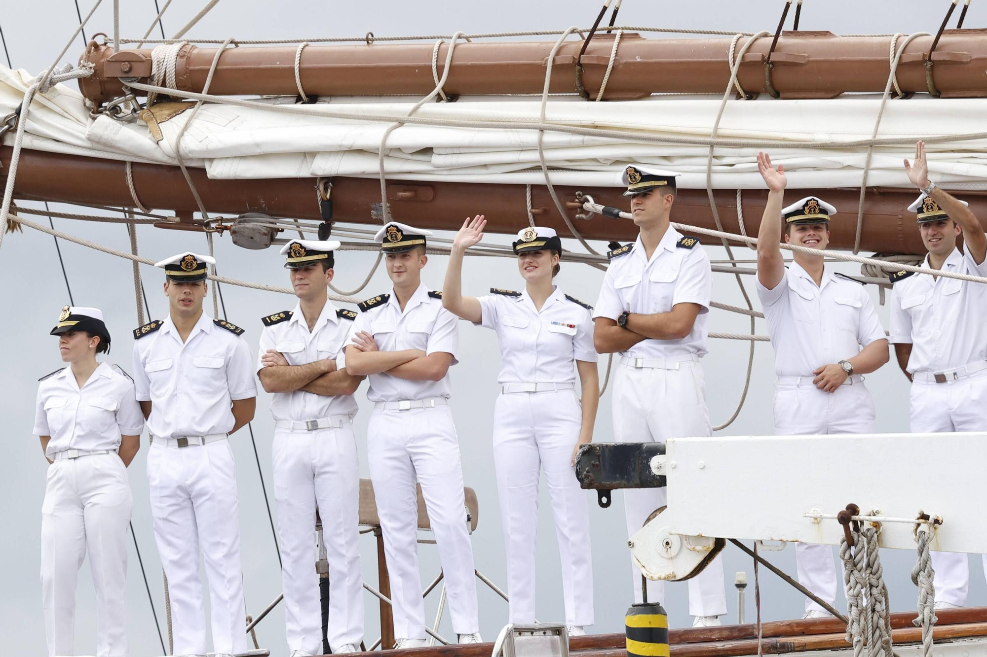 En IMÁGENES: Así fue la despedida de Leonor y "Elcano" del Musel