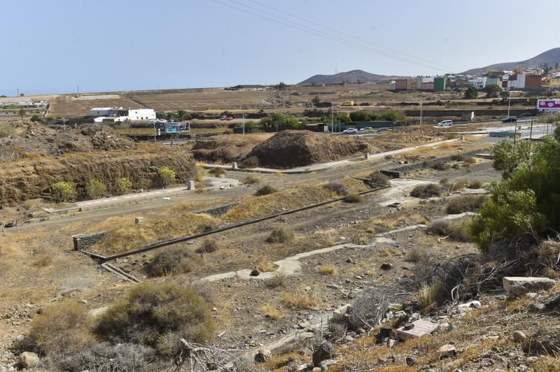 Zona de Arauz a medio urbanizar y abandonada