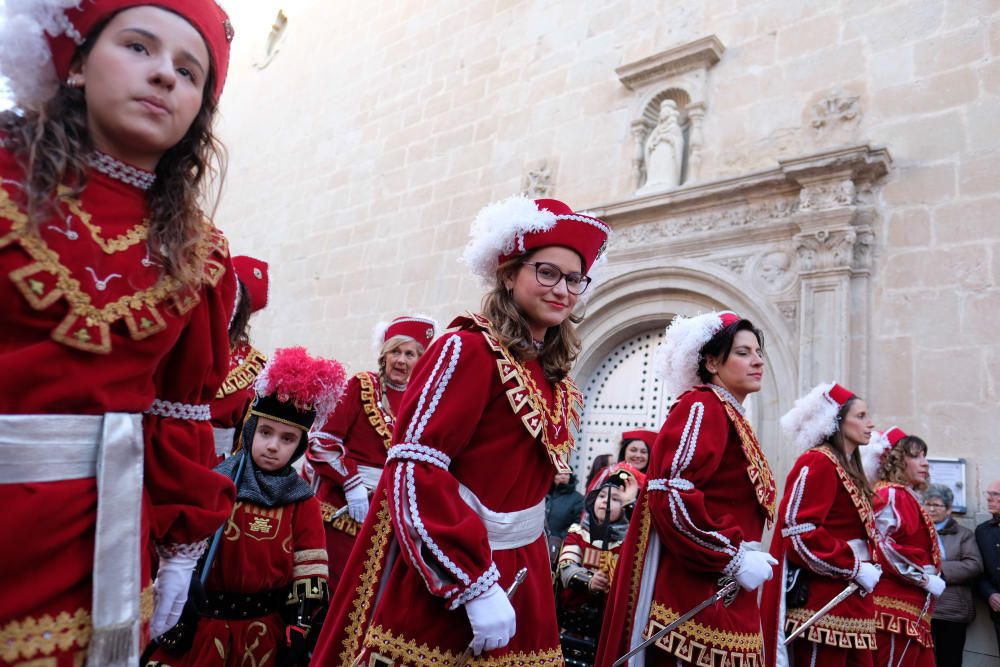 La Entrada y la Retreta abren los Moros y Cristianos de Sax