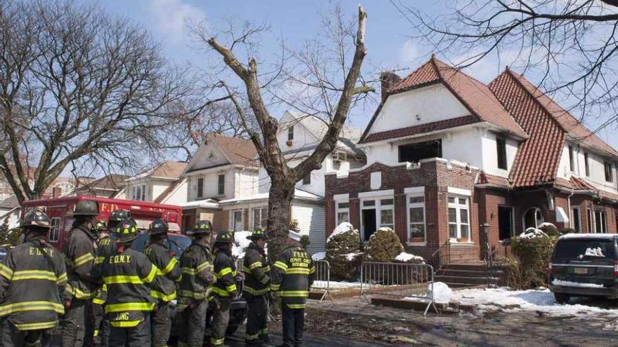 Mueren siete niños de una misma familia en un incendio en Nueva York