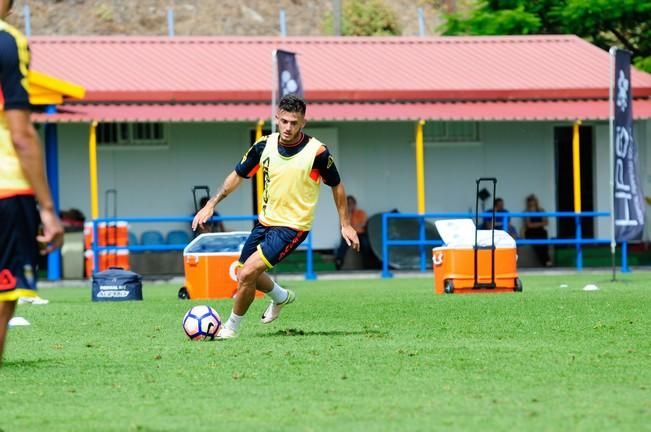 Entrenamienro de la UD Las Palmas previo a la ...