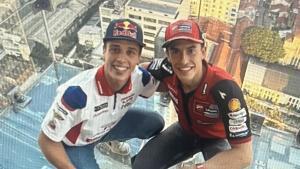 Diego Moreira y Marc Márquez, el miércoles, en Brasil.