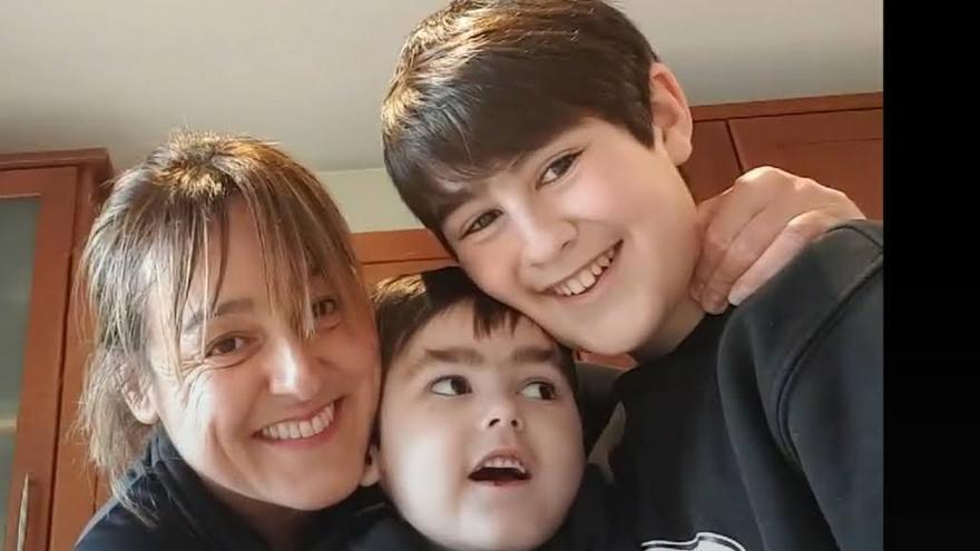 La madre de un niño fallecido fuera del horario de cuidados paliativos: &quot;Necesitas un profesional en casa para que tu hijo muera con dignidad&quot;